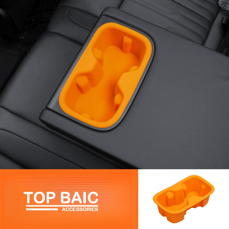 Silicone cup holder mat and driver-side storage pad set for BJ40e