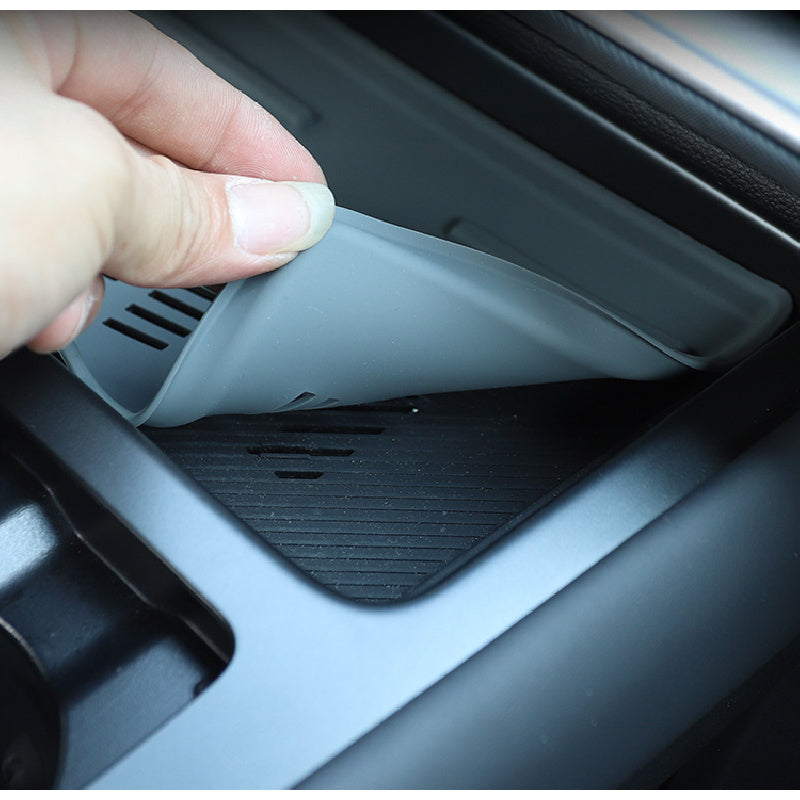 Wireless Charging Pad & Center Console Protector For BAIC BJ30